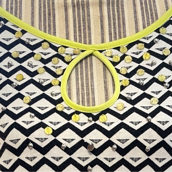 LARA Lane ladies top, size XL, embellished, cotton/spandex, very good condition - Picture 2 of 4